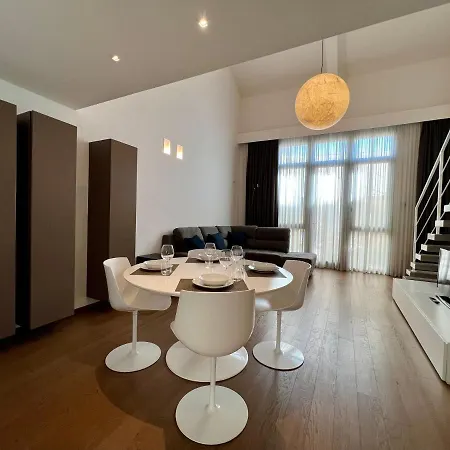 Modern Loft ميلان